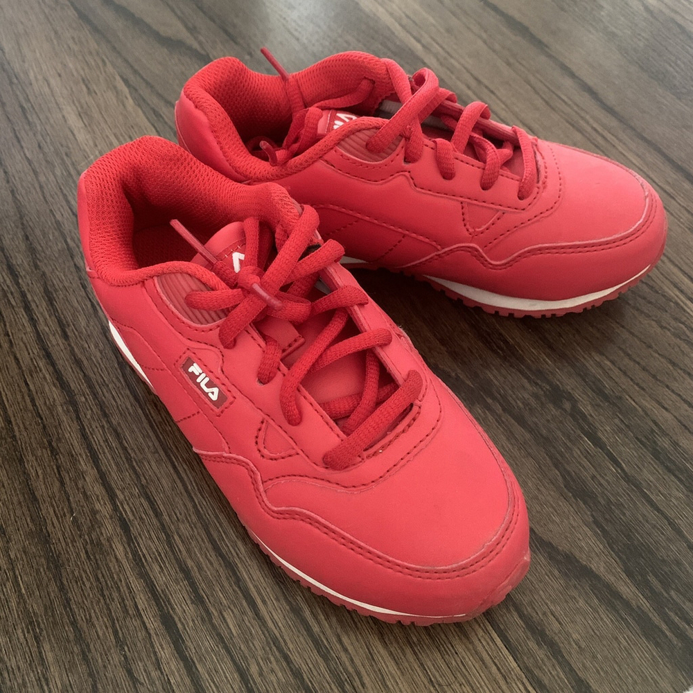Fila Girls Size 12.5 Shoes Red Kids Athletic Mid Top Sneakers